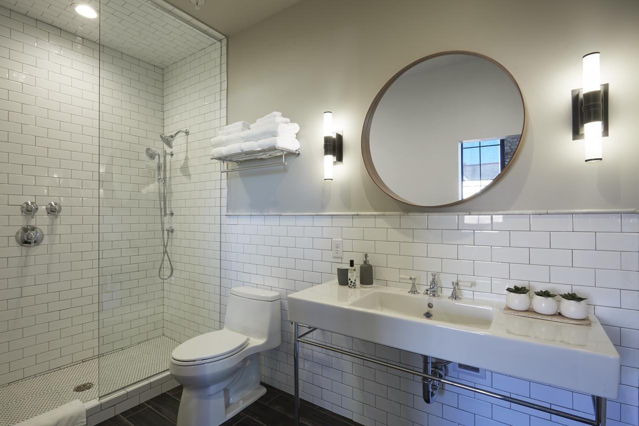 Kinn Guesthouse Bay View 밀워키 외부 사진